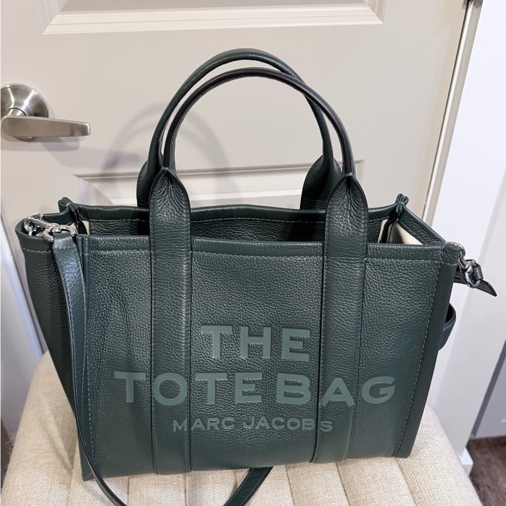 Marc Jacobs Ivy Green Tote Bag Authentic